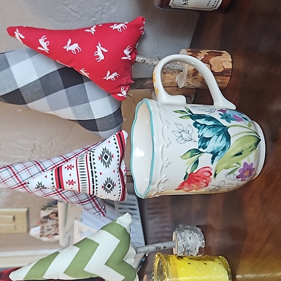 Pioneer Woman 18oz Coffee Mug - Picture 2 of 8